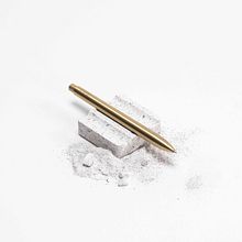 Olivia Aspinall Studio x Ajoto. Un progetto di Design e Product design di Olivia Aspinall - 22.02.2022