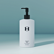 Body lotion modeling and brand assets. Projekt z dziedziny 3D i  Modelowanie 3D użytkownika Luana Zampieri - 09.11.2021