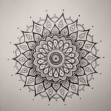 My project in The Art of Mandala Drawing: Create Geometric Patterns course. Un projet de Dessin et Illustration à l'encre de Yvonne Smith - 23.02.2022