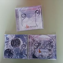 Diseño Disco In Memoriam de la Camerata Coral de la Universidad de Cantabria. Design, Traditional illustration, Music, Photograph, Editorial Design, Fine Arts, Graphic Design, and Digital Illustration project by Miriam González Gil - 02.25.2022