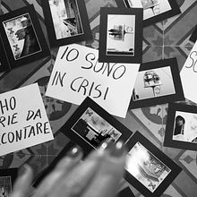 Il mio progetto del corso: io sono in crisi. Un progetto di Fotografia, Storytelling, Fotografia artistica, Narrativa e Fotografia di interni di Laura Isaia - 25.02.2022