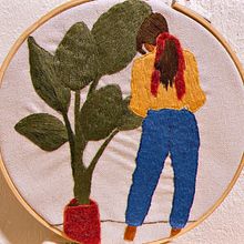 Mi Proyecto del curso: Bordado de imágenes de moda con needle felting. Un progetto di Ricamo, Needle felting e Textile Design di Andreina Crguez - 26.02.2022
