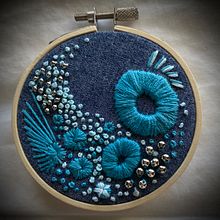 Broderie sur tissus recyclé . Projekt z dziedziny Craft użytkownika Marythée Daigle - 28.02.2022
