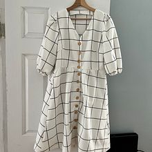 My project in Sewing Machine 101: Make Your First Dress course. Fashion Design, Sewing, DIY, Patternmaking, and Dressmaking project by nichole.l.huff - 02.28.2022