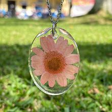 Mi Proyecto del curso: Diseño de joyería en resina. Un proyecto de Diseño de complementos, Artesanía, Diseño de jo, as y DIY de Claudia Muñoz Rubiano - 01.03.2022