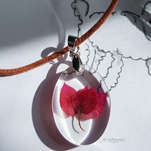 Meu projeto do curso: Design de joalheria com resina. Een project van Ontwerp van accessoires, Craft, Sieradenontwerp y DIY van Ana Caroline De Farias Bueno Prado - 02.03.2022