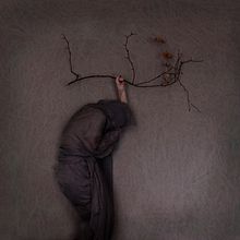 Mi Proyecto del curso: Autorretrato fotográfico Fine Art. Photograph, Photograph, Post-production, Photo Retouching, Portrait Photograph, Studio Photograph, Fine-Art Photograph, Photomontage, and Self-Portrait Photograph project by Gabriela Vacca - 03.04.2022