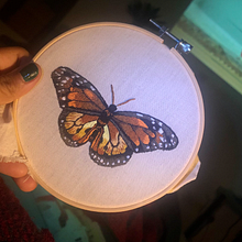 Mi Proyecto del curso: Técnicas de bordado realista. Traditional illustration, Embroider, and Textile Design project by Yetzi Cortés - 01.10.2022