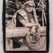 Marlboro Man Ein Projekt aus dem Bereich Fotografie, Bildende Künste, Malerei, Porträtfotografie, Artistische Fotografie, Außenfotografie und Analogfotografie von Tipia Lab - 06.03.2022