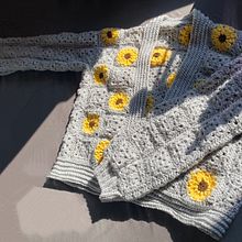 Mein Kursprojekt: Granny-Squares: Häkle deinen Pullover. Projekt z dziedziny Projektowanie mod,  Tkactwo, DIY, Sz, dełkowanie, Wzornictwo tekst i liów użytkownika Anna - 06.03.2022
