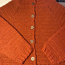 Mi Proyecto del curso:  Top-down: prendas a crochet de una sola pieza. Projekt z dziedziny Projektowanie mod,  Tkactwo, DIY, Sz, dełkowanie, Wzornictwo tekst i liów użytkownika Mónica Gotera - 06.03.2022