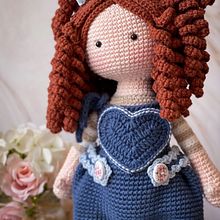 Rebeca. Un proyecto de Amigurumi, Diseño, Tejido, Crochet, Diseño de juguetes y Diseño de personajes de Tutitas - 01.09.2021