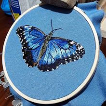  Mariposa Blue Morpho.  Bordado realista,  pintando con hilo . Un proyecto de Bordado de Cecilia Astudillo - 14.03.2022