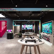 Telekom Flagship Store Köln. Interior Architecture, Retail Design, Br, ing & Identit project by Monika Lepel - 11.25.2021