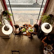 Registro Adorado Bar - Arq. Nahuel Elias. Un progetto di Fotografia architettonica e Fotografia di Bruto Studio - 02.03.2019