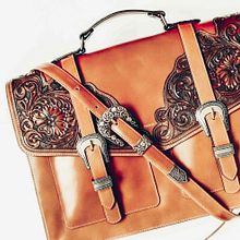 Leather Satchel Bag. Accessor, and Design project by Verônica Passos - 08.05.2019