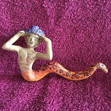 Escultura de personajes en plastilina epóxica: persona serpiente. Projekt z dziedziny Projektowanie postaci,  Sztuki piękne, Rzeźba i Ceramika użytkownika Aline Vargas - 23.06.2022