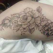 Mi Proyecto del curso: Tatuaje botánico con puntillismo. Ilustração tradicional, Desenho de tatuagens e Ilustração botânica projeto de Xioliz Molina - 16.03.2022