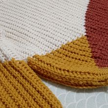 Mi Proyecto del curso: Crochet: crea prendas con una sola aguja. Un proyecto de Diseño de moda, Tejido, DIY, Crochet y Diseño textil de bea fiteni - 18.03.2022