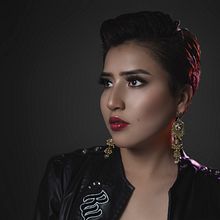 Mi Proyecto del curso: Retoque fotográfico de moda y belleza con Photoshop. Photograph, Photo Retouching, Fashion Photograph, Portrait Photograph, Digital Photograph, Self-Portrait Photograph, and Advertising project by velazquezlopezlucero - 02.10.2022