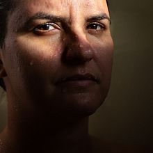 Desaguar-se . Fotografie portret, Fotografie de artă plastică și Autoportret fotografic de Luciana Zacarias - 01.21.2022