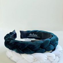 Diademas Andrew. Un proyecto de Diseño de complementos de Andrea Pineda - 23.03.2022