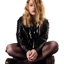 Modelaje. Un progetto di Fotografia, Ritocco fotografico e Fotografia di moda di Eva Guillén Calvo - 24.03.2022