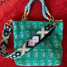 Mein Kursprojekt: Einführung ins Tapestry-Häkeln. Un proyecto de Diseño de complementos, Pattern Design, Tejido, Crochet y Diseño textil de sppk59 - 24.03.2022