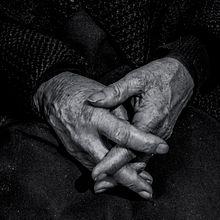 Rostos Alvocenses. Photograph project by Emanuel Bento - 03.24.2022