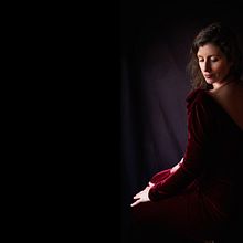 Meu projeto do curso:  Retrato fotográfico com luz natural: crie atmosferas originais . Fotografie portret, Iluminat fotografic și Fotografie de artă plastică de Joana Cristina Silva - 03.29.2022