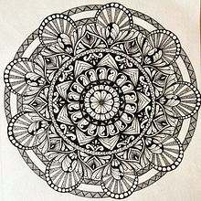 My project for course: The Art of Mandala Drawing: Create Geometric Patterns. Un progetto di Disegno e Illustrazione con inchiostro di Lisa Grealy - 01.04.2022