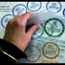 Desarrollo de Identidad corporativa, packagings, envoltorios. Un proyecto de Diseño, Ilustración tradicional, Publicidad, Br e ing e Identidad de Gloria Garrastazul - 02.04.2022