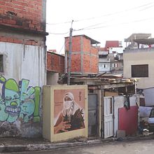 Mural 'Já não somos indefesas'. Arte urbana projeto de Priscila Barbosa - 05.04.2022