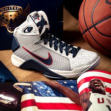 United We Rise — Nike Basketball. Traditional illustration, Design, Art Direction, Br, ing, Identit, Costume Design, Creative Consulting, Graphic Design, and Packaging project by Rodrigo Suárez Araiza - 01.01.2008