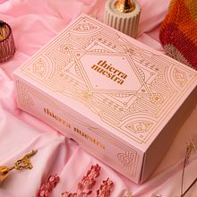 Thierra Nuestra. Design, Packaging, Br, ing, Identit, Graphic Design, and Photograph project by Lua Cieza - 04.08.2022