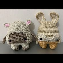 My project for course: Amigurumi Design and Creation. Arts, Crafts, To, Design, Fiber Arts, DIY, Crochet, Amigurumi, and Textile Design project by tara_ying - 04.08.2022