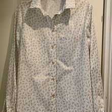 Mi Proyecto del curso: Corte y confección: diseña tu propia camisa. Un progetto di Fashion design, Cucito e DIY di Gabriela Klingvall - 13.04.2022