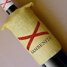 SAMBENITO. Art Direction, Br, ing, Identit, Graphic Design, and Packaging project by Oscar Gómez Trigo - 04.18.2022