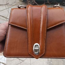 My project for course: Professional Leather Handbag Design. Design, Accessor, Design, Arts, Crafts, Fashion Design, and Sewing project by a7medsh - 04.20.2022