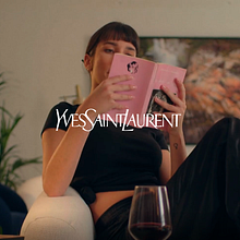 Yves Saint Laurent - HOLA. Un progetto di Direzione artistica, Interior Design e Pubblicità di Alba Stark - 09.03.2022