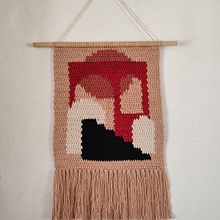 Mi Proyecto del curso: Intarsia crochet: teje tus propios tapices. Un proyecto de Diseño de moda, Decoración de interiores, Tejido, DIY, Crochet y Diseño textil de Rebeca Palacio - 23.04.2022