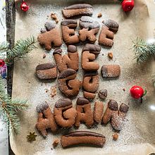 "Here we go again" — Cookie Lettering. Un projet de Lettering, Lettering 3D, St , et lisme culinaire de Snooze One - 24.12.2021