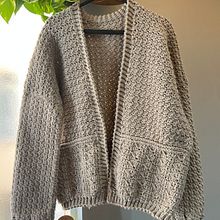 Meu projeto do curso: Crochê: design e confecção de roupas com estilo romântico. Un proyecto de Diseño de moda, Tejido, DIY, Crochet y Diseño textil de re.panseri - 25.04.2022