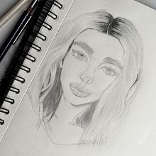 Mi Proyecto del curso: Sketchbook de retrato: explora el rostro humano. Un proyecto de Bocetado, Dibujo, Dibujo de Retrato, Dibujo artístico y Sketchbook de sasutzussgames - 26.04.2022