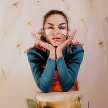 My project for course: Editorial Portraiture: Light and Creativity. Photograph, Fashion Photograph, Portrait Photograph, Studio Photograph, and Digital Photograph project by ana victoria parada duque - 03.21.2022