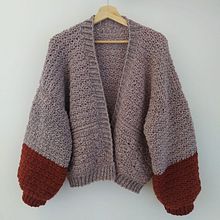 Mi Proyecto del curso: Crochet: diseña y teje prendas de estilo romántico. Un proyecto de Diseño de moda, Tejido, DIY, Crochet y Diseño textil de Tiare Rivadeneneira - 30.04.2022