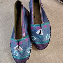 Regina's. Music, and Shoe Design project by Gina Mojica - 05.02.2022