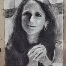 Il mio progetto del corso: Ritratto artistico al carboncino: creare atmosfere. Un proyecto de Ilustración tradicional, Bellas Artes, Dibujo, Dibujo de Retrato, Dibujo realista y Dibujo artístico de Fabio Coluccia - 04.05.2022