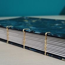 Il mio progetto del corso: Tecniche di rilegatura fai da te. Fine Arts, Bookbinding, and DIY project by Annapia Medolla - 09.14.2022
