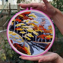 My project for course: Abstract Color and Design for Embroidery. Projekt z dziedziny Craft,  Haft i  Tkactwo użytkownika Yanka Arf - 08.05.2022